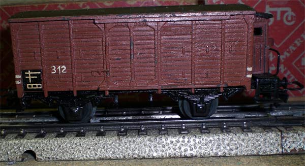 316 Gesloten goederen wagen met Remhuis ( object 00015 )