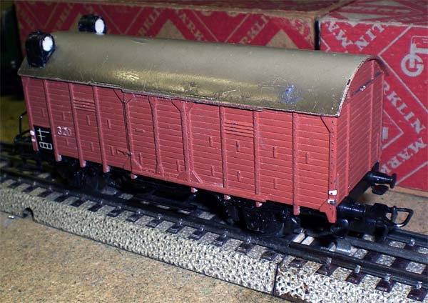 320 Gesloten sluit goederen wagen ( object 00019)