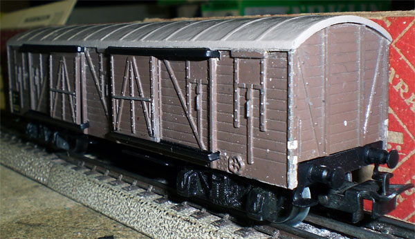 332 Gesloten dubbel as goederenwagen ( object 00026)