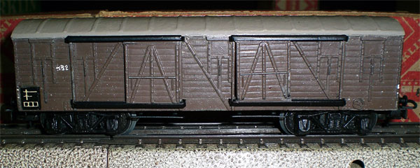 332 Gesloten dubbel as goederenwagen ( object 00026)