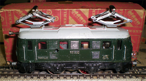 RS 800 Treinset + 7 blikken goederen wagens (0bject 00027 )